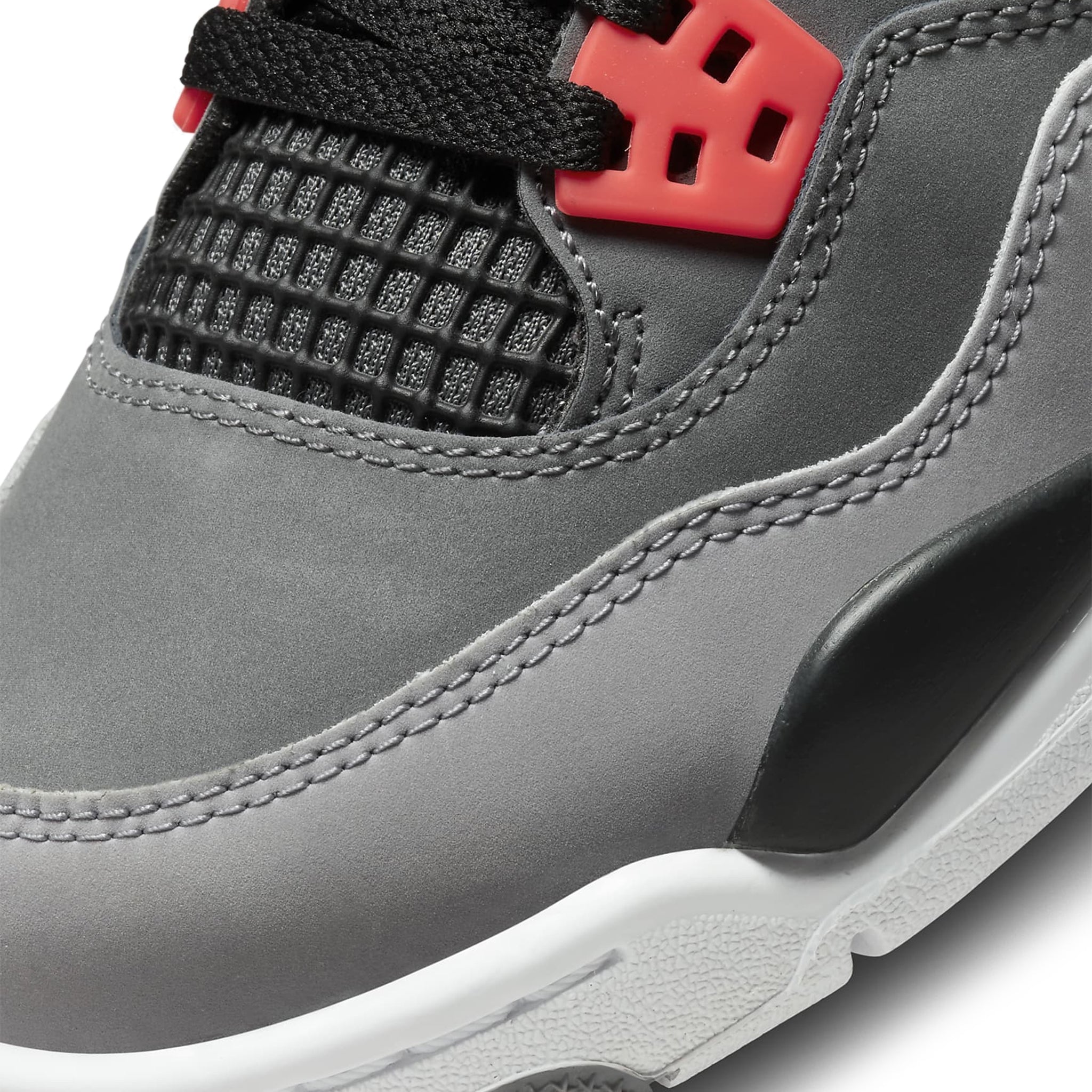 Toe box view of Air Jordan 4 Retro Infrared (GS) 408452-061